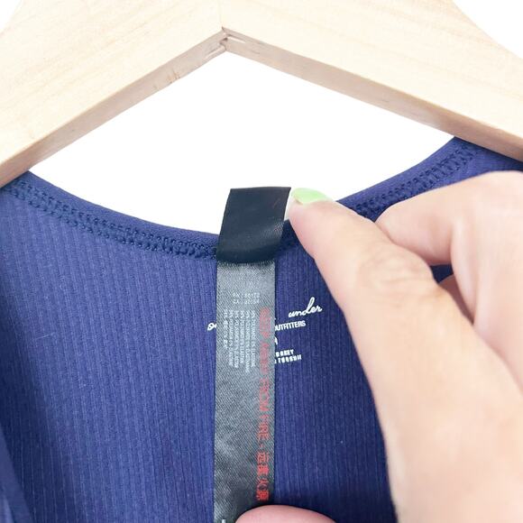 Out From Under Navy Blue Ribbed Cropped Tank Top Sz M - Picture 3 of 5